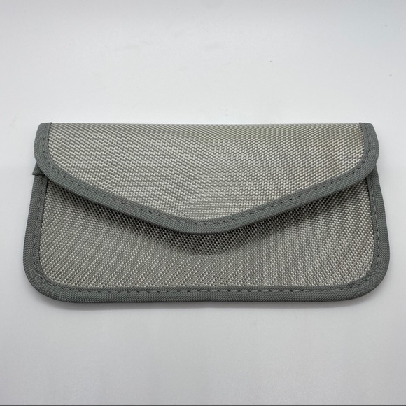 Faraday Signal Blocking 2-Pocket Bag - Picture 3 of 7